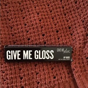 Give Me Glow Lip Gloss in Cheerleader